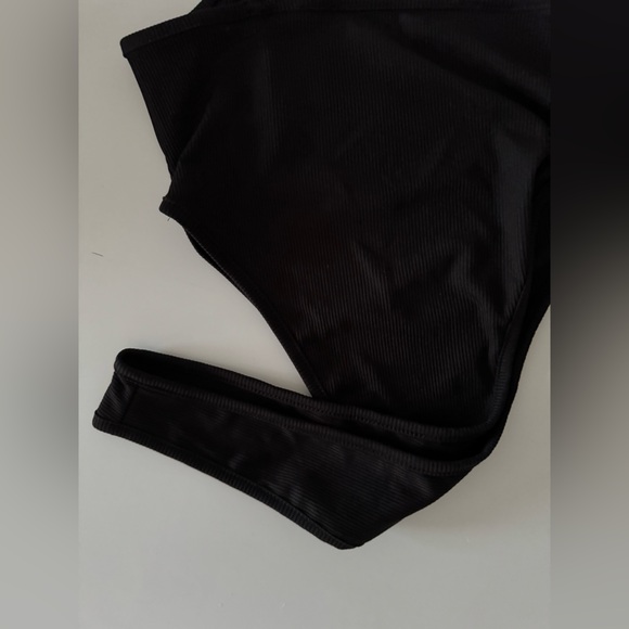 SHEIN SXY WOMENS SOLID COLOR SLIM FIT STRAP BODYSUIT IN BLACK SIZE SMALL NWOT - Picture 10 of 10